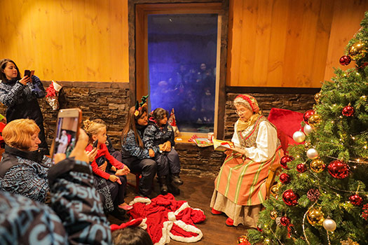 Mrs Claus Christmas at Ski Dubai 2019